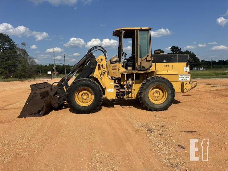 caterpillar-it24f-image-2