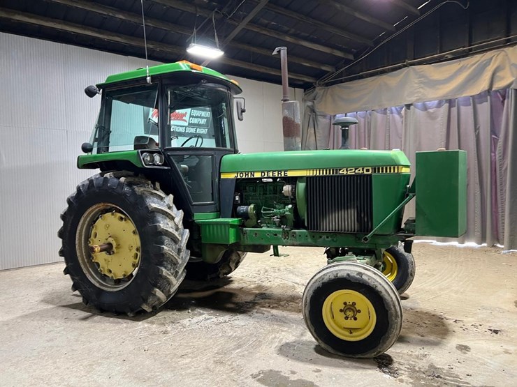 john-deere-4240-image-6