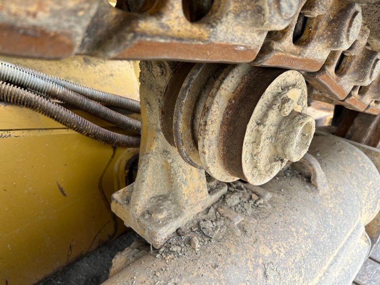 caterpillar-d5n-xl-image-25