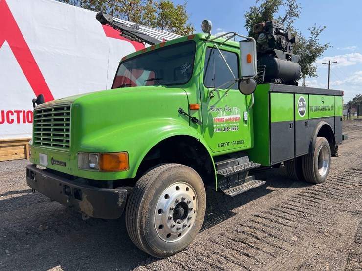 2001-international-4700-image-8