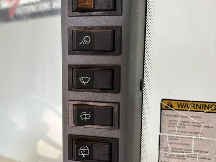 new-holland-tn60da-image-27