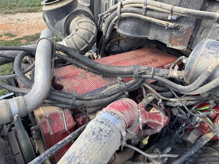 2005-peterbilt-387-image-10