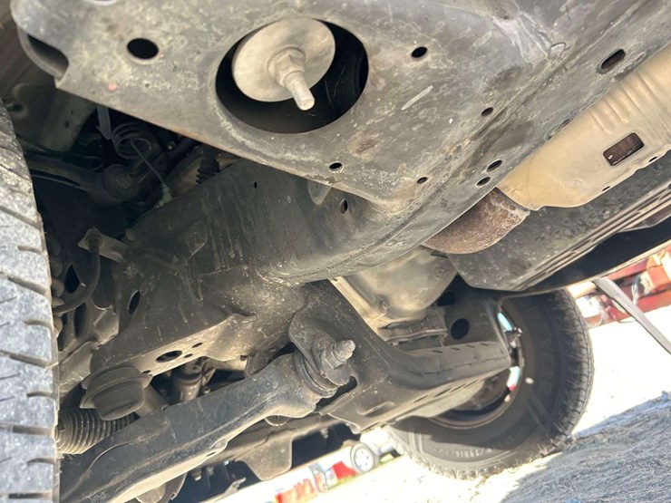 2013-toyota-tacoma-image-17