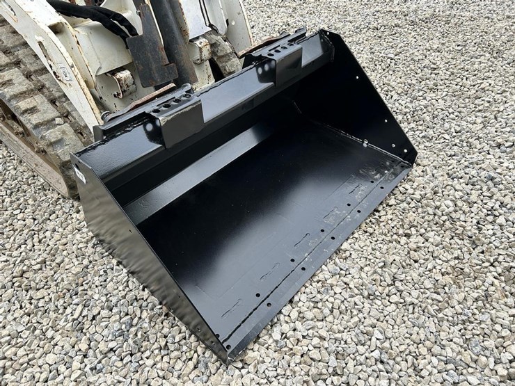 44"-gp-bucket-image-3