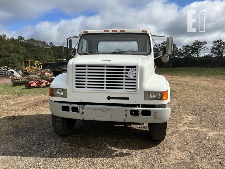 1995-international-4700-image-2