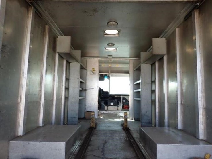 2013-freightliner-mt55-image-46