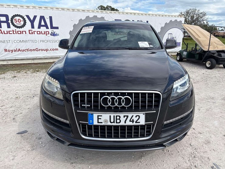 2012-audi-q7-premium-plus-awd-suv-image-30