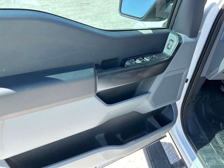 2023-ford-f150-image-10