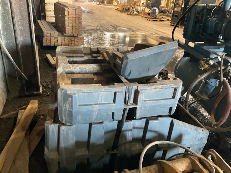 #189-•-barrel-stand-with-oil-collection-tank-image-3