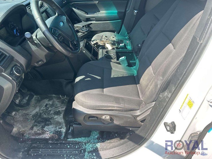 2017-ford-explorer-image-14