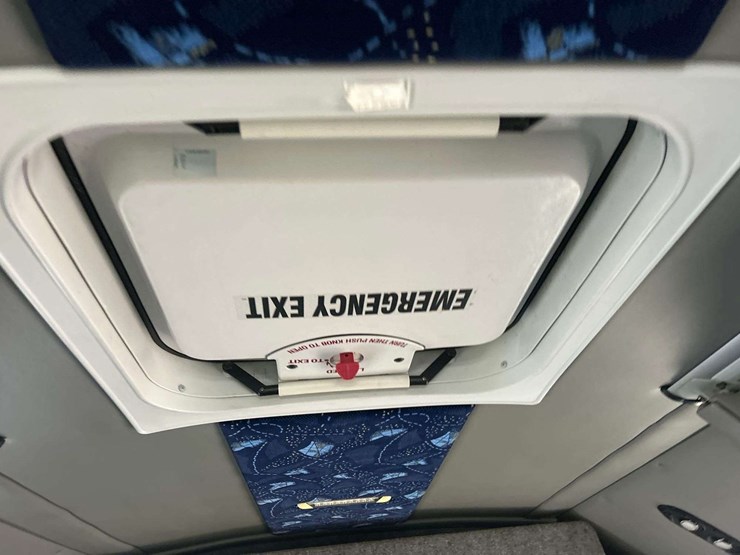 2013-ford-f550-image-23