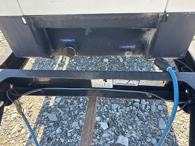 2007-caterpillar-xq20-image-30