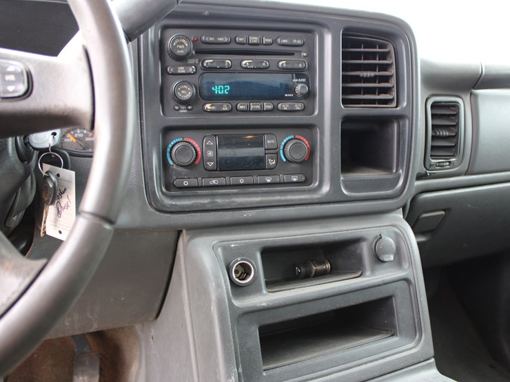 2006-chevrolet-3500-image-29