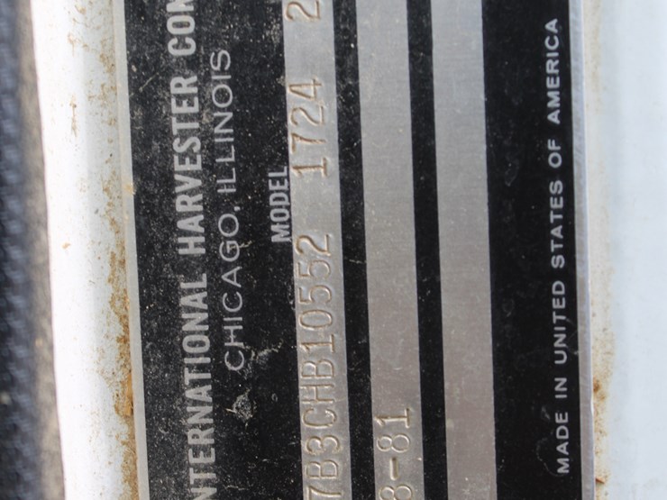 1982-international-s1700-image-49