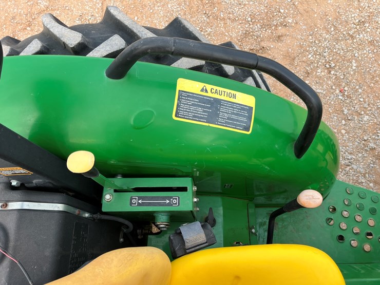 2015-john-deere-5055e-image-12