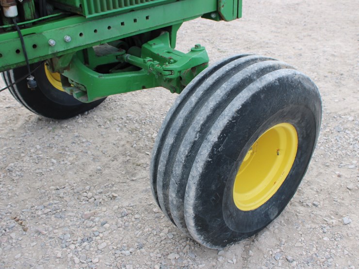 john-deere-4520-image-68