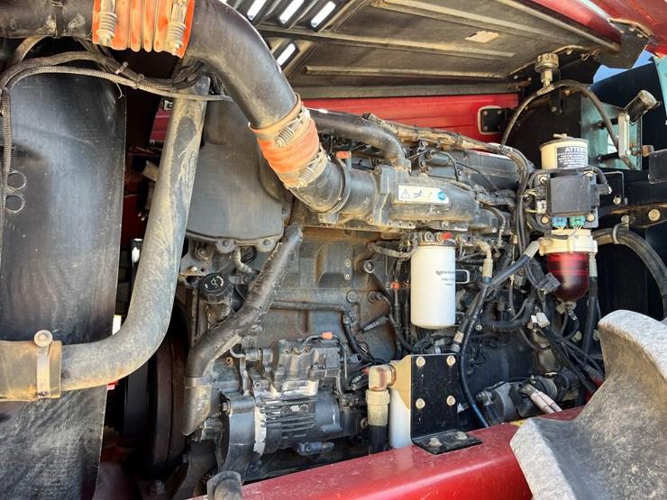 2017-versatile-610-image-3