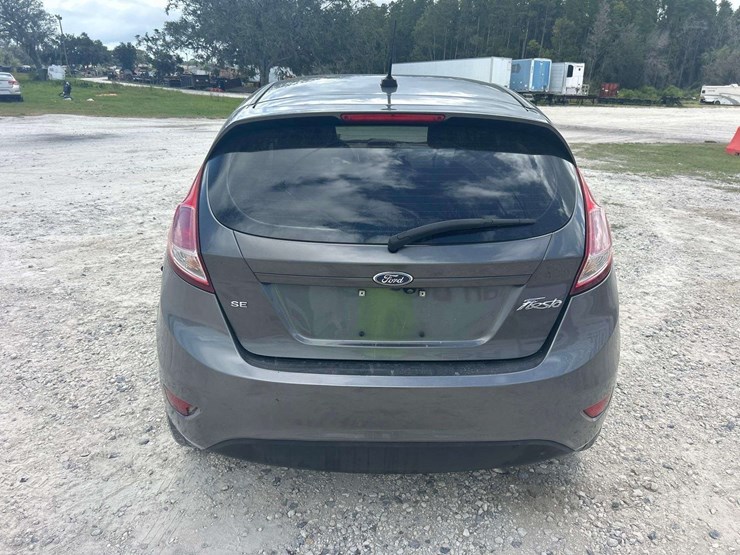 2019-ford-fiesta-se-hatchback-image-25