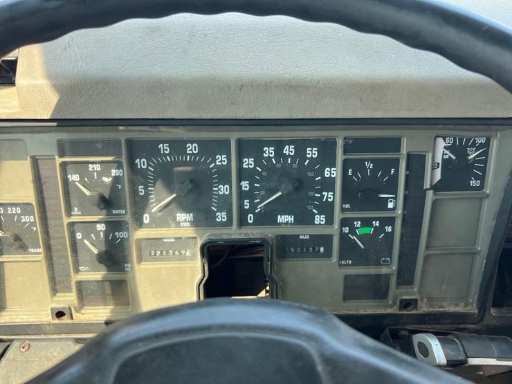 2001-international-4700-image-47