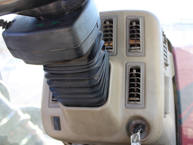 international-4100-image-84