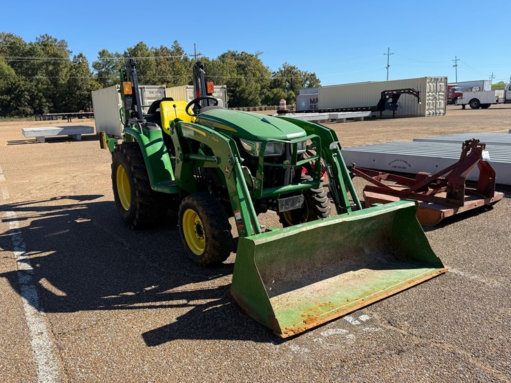 john-deere-3025e-image-2