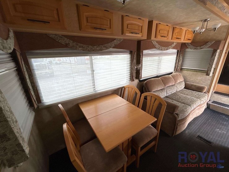 2008-41ft-kz-sportsman-police-bunk-5th-wheel-tri-axle-travel-trailer-image-14