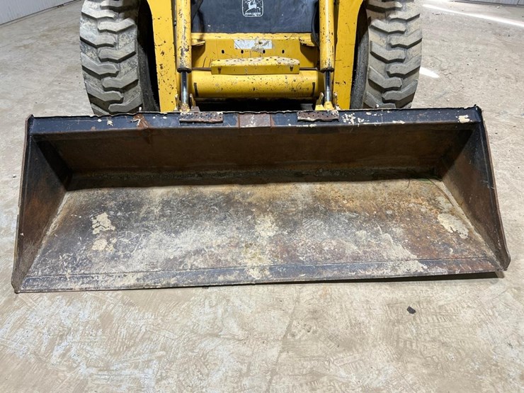 john-deere-270-image-9