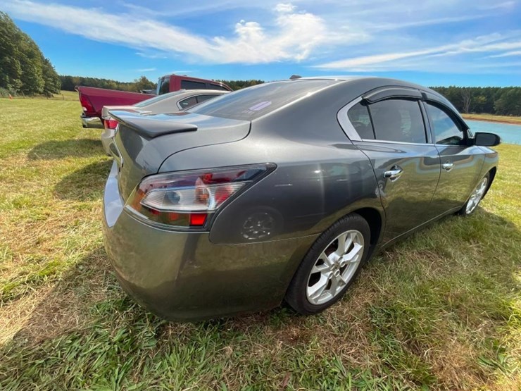 2014-nissan-maxima-**salvage-title**-image-10