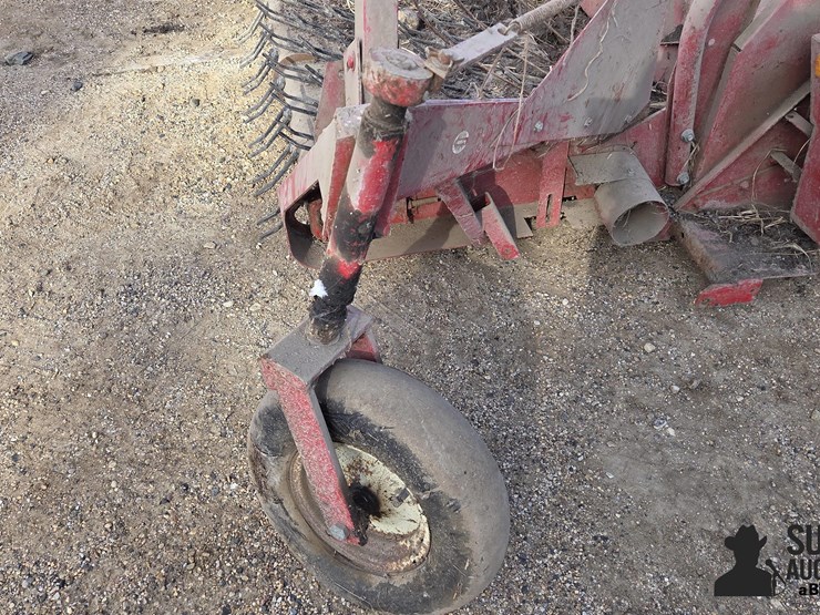 international-810-image-17