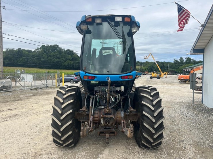new-holland-tv140-image-4