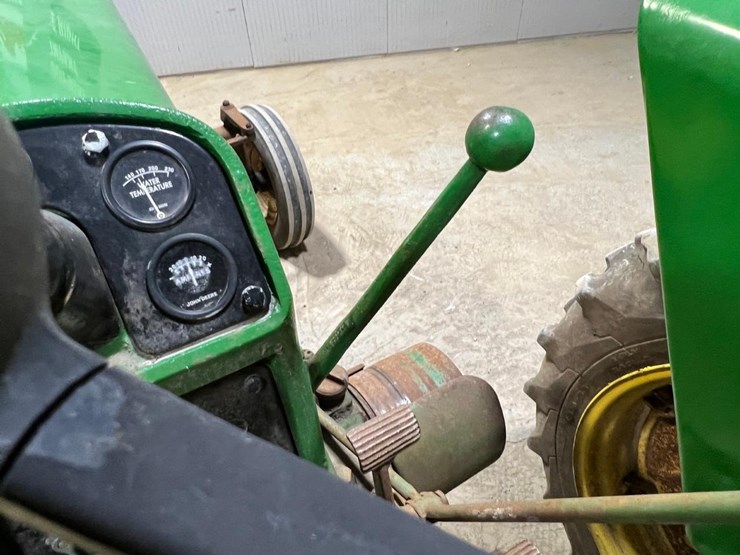 john-deere-530-image-24