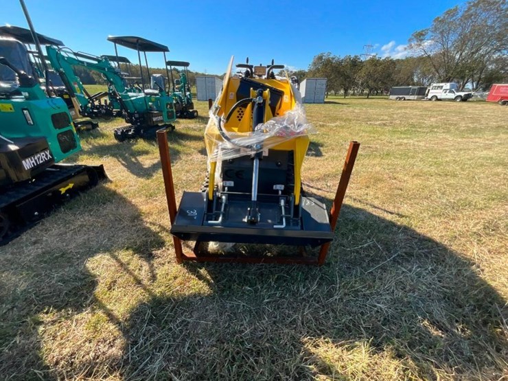 unused-sdll50-ride-on-mini-skid-steer-track-image-2