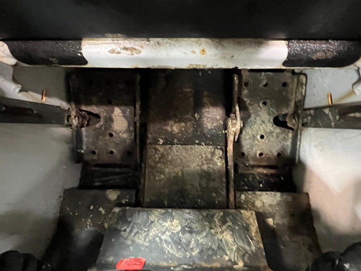 2014-bobcat-s70-image-25