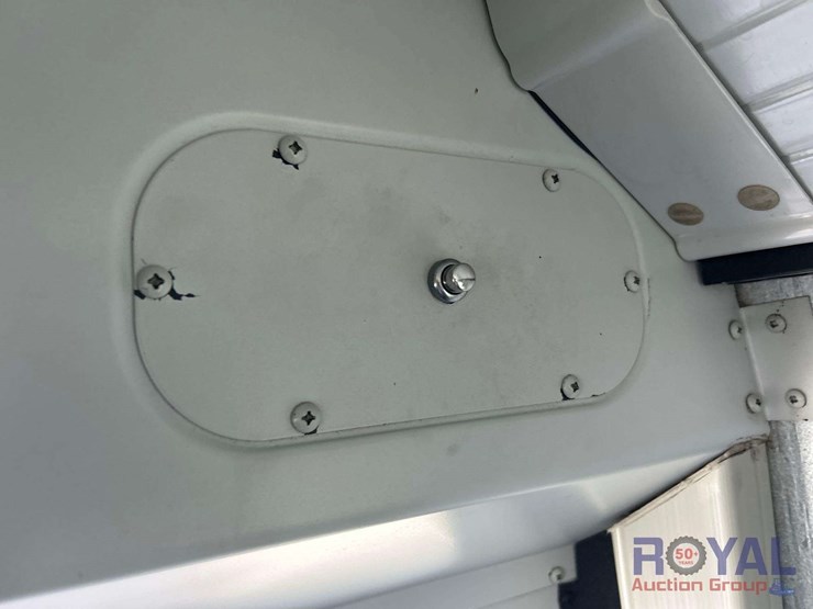 2009-freightliner-b2-image-20