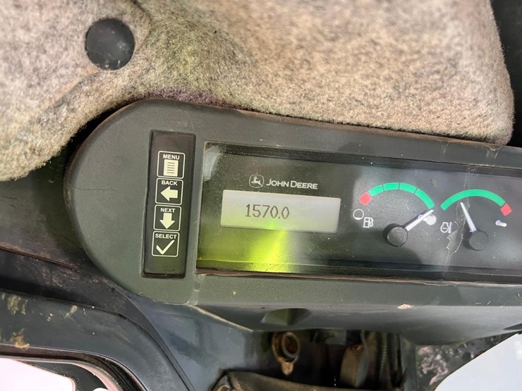 2025-deere-318e-image-19