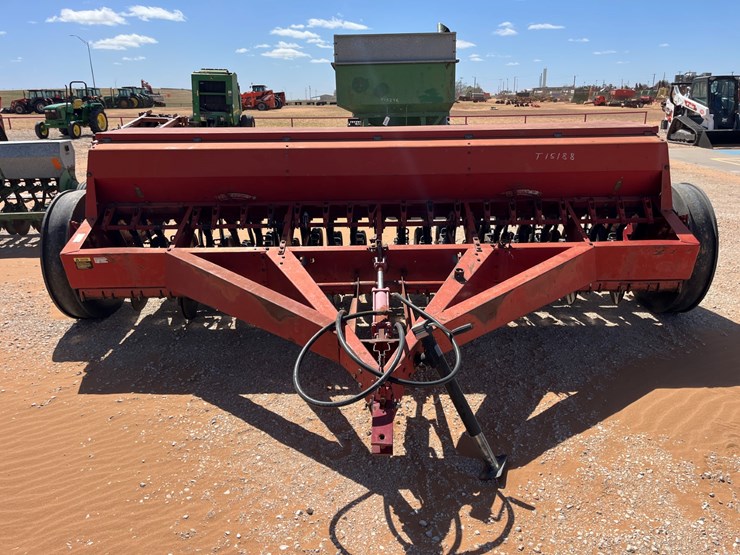 case-ih-5100-image-3