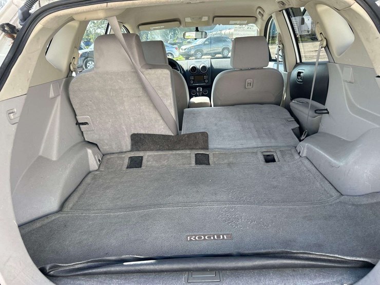 2014-nissan-rogue-image-16