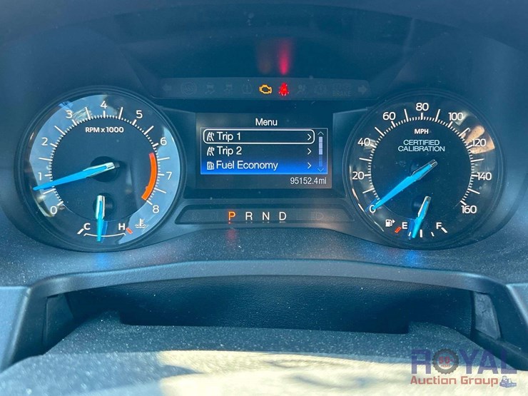 2016-ford-explorer-image-15