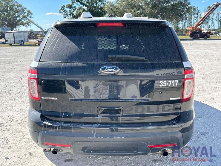 2015-ford-explorer-image-29