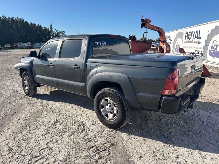 2013-toyota-tacoma-image-4