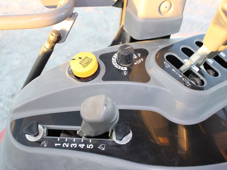 massey-ferguson-4610-image-75