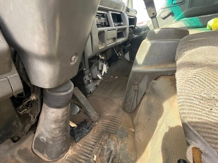 1997-isuzu-cab-&-chassis-image-28