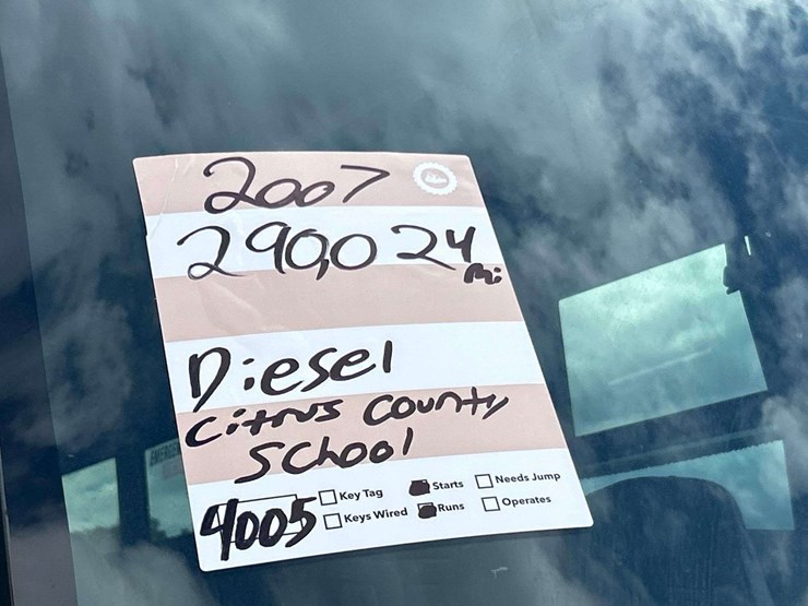 2007-freightliner-b2-image-24