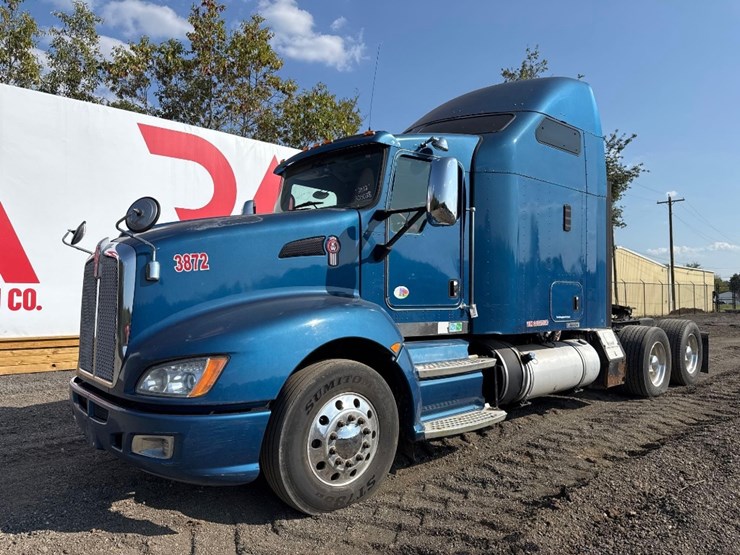 2012-kenworth-t660-image-2