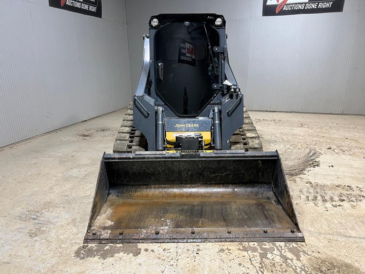 2018-deere-317g-image-8