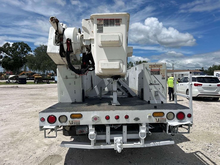 2006-ford-f550-image-36