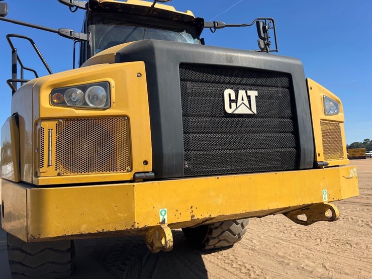 2019-caterpillar-740-gc-image-31