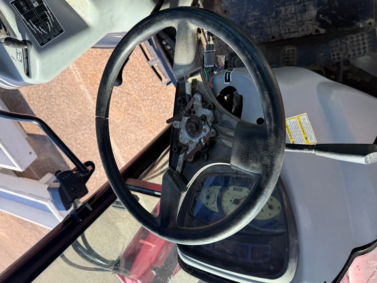 mahindra-8560-image-33