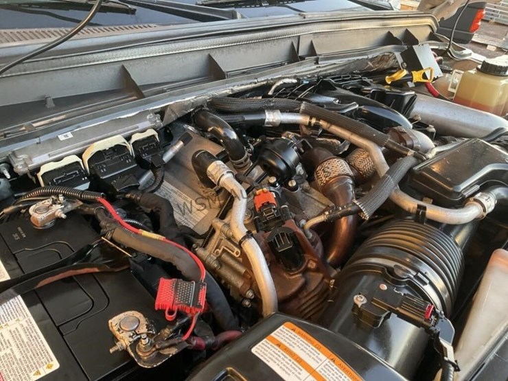 2013-ford-f550-image-18