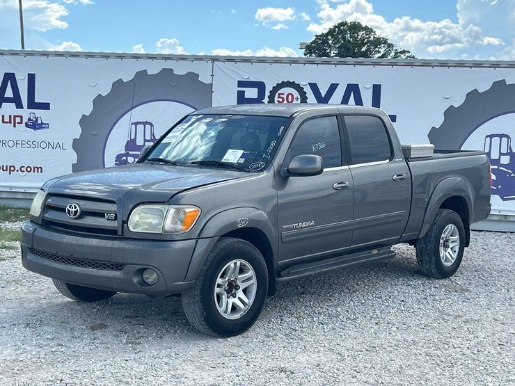 2005-toyota-tundra-image-1